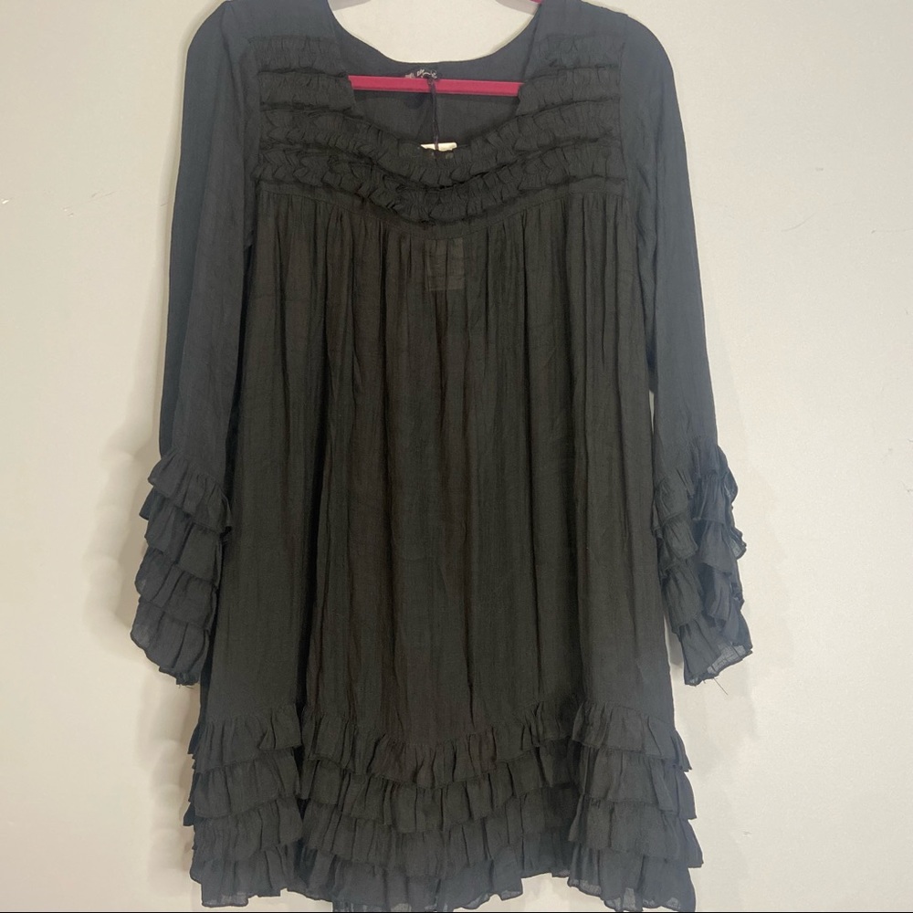 Lily by Firmiana Black Ruffle Top